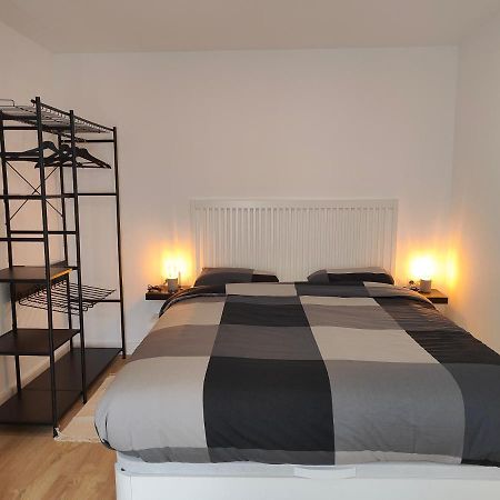 Fantastic Apartment Sant Adria Beach Sant Adria de Besos Bagian luar foto