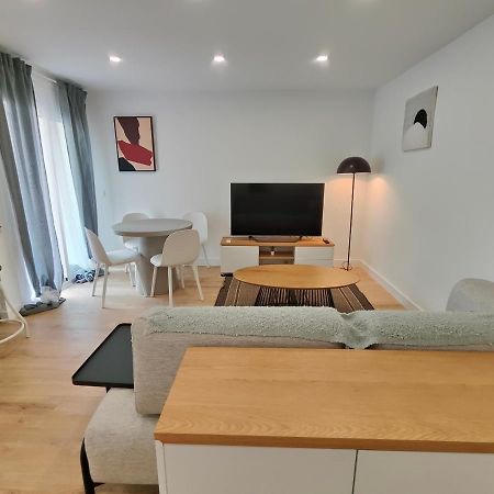Fantastic Apartment Sant Adria Beach Sant Adria de Besos Bagian luar foto