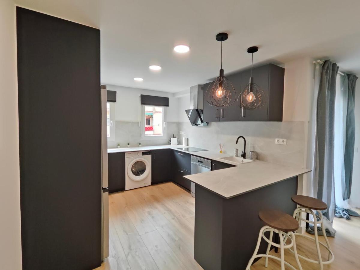 Fantastic Apartment Sant Adria Beach Sant Adria de Besos Bagian luar foto