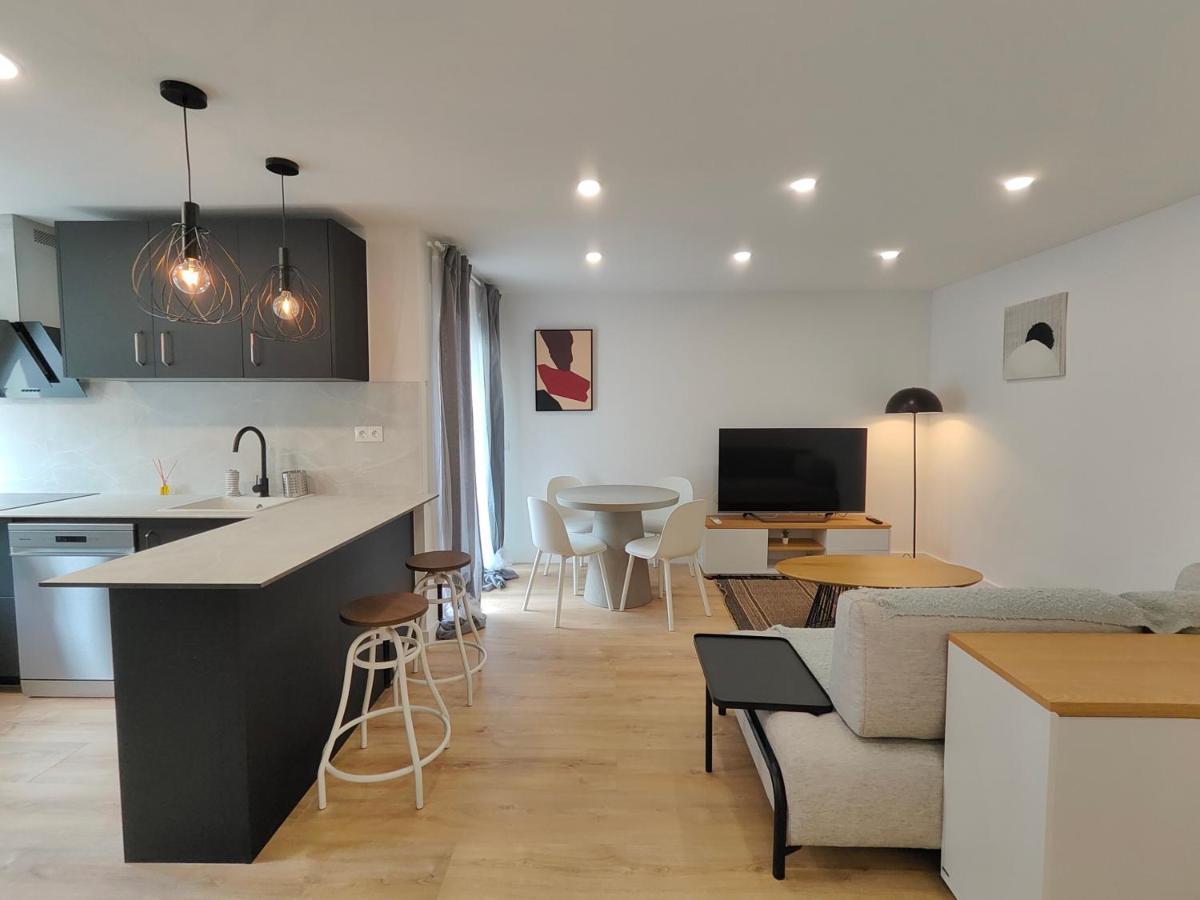 Fantastic Apartment Sant Adria Beach Sant Adria de Besos Bagian luar foto