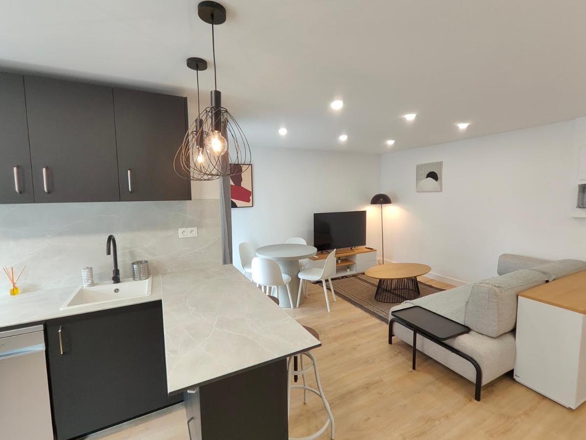 Fantastic Apartment Sant Adria Beach Sant Adria de Besos Bagian luar foto