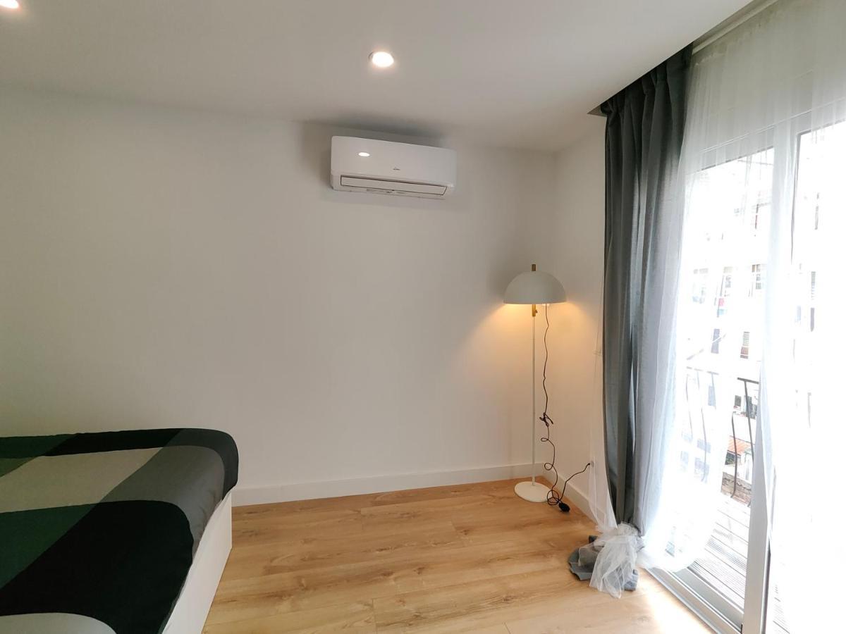 Fantastic Apartment Sant Adria Beach Sant Adria de Besos Bagian luar foto
