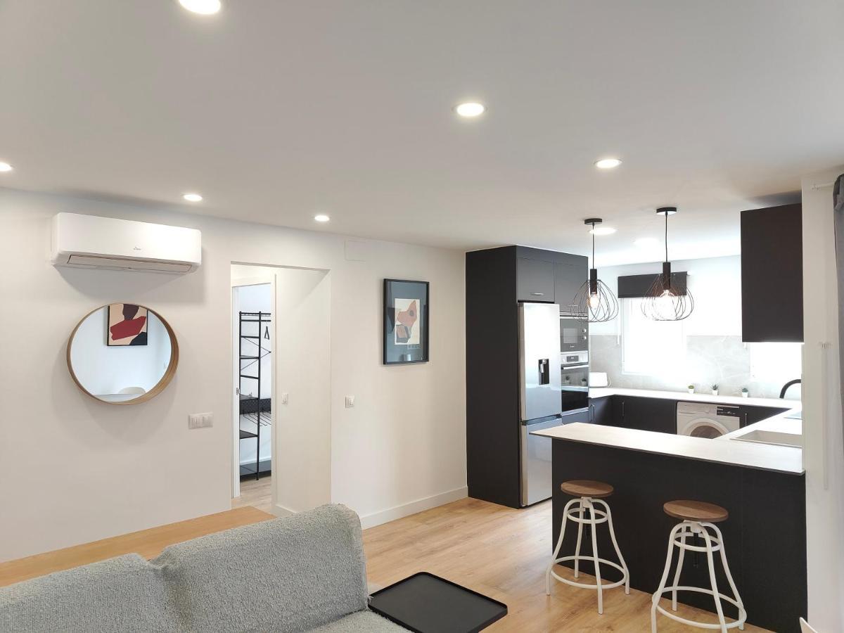 Fantastic Apartment Sant Adria Beach Sant Adria de Besos Bagian luar foto
